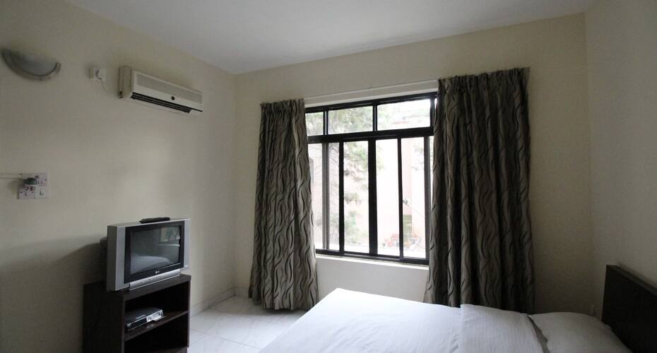 Comfort Apartment Santacurz West, Mumbai 5